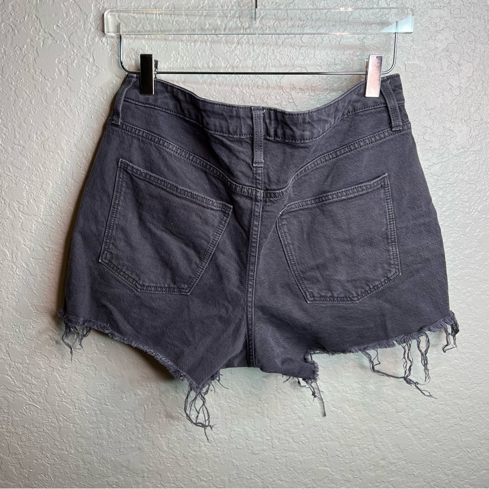 Universal Thread Vintage Midi Gray Lightwash Shor… - image 5